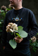 Cora et son chat noir | Sweatshirt brodé